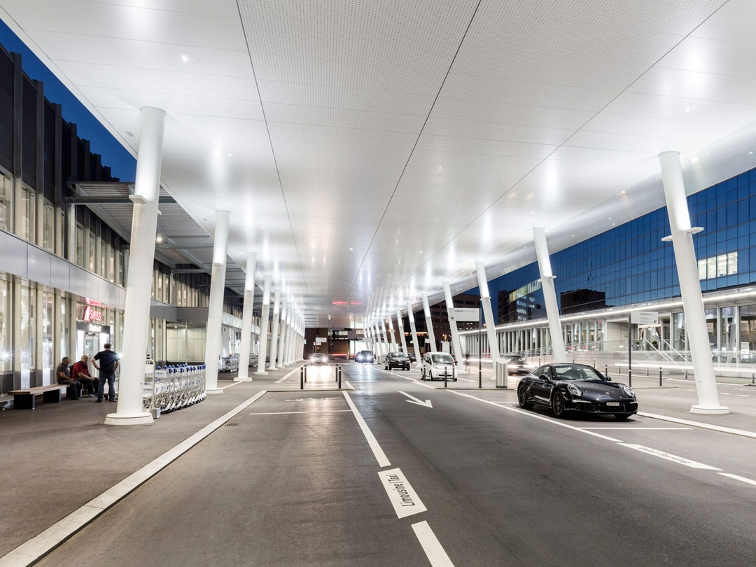 Vorfahrt – Flughafen Zuerich