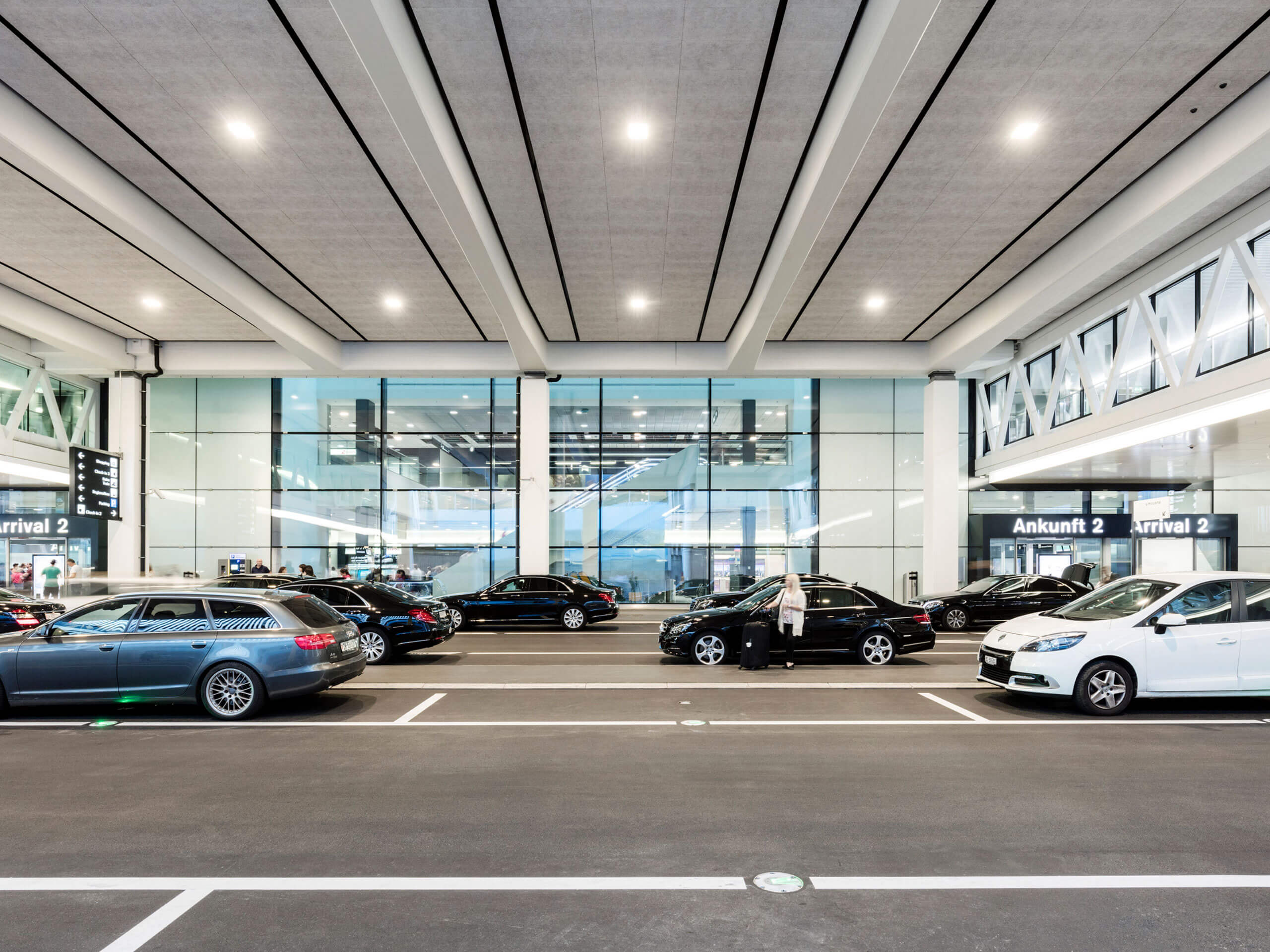 curbside lanes flughafen zuerich