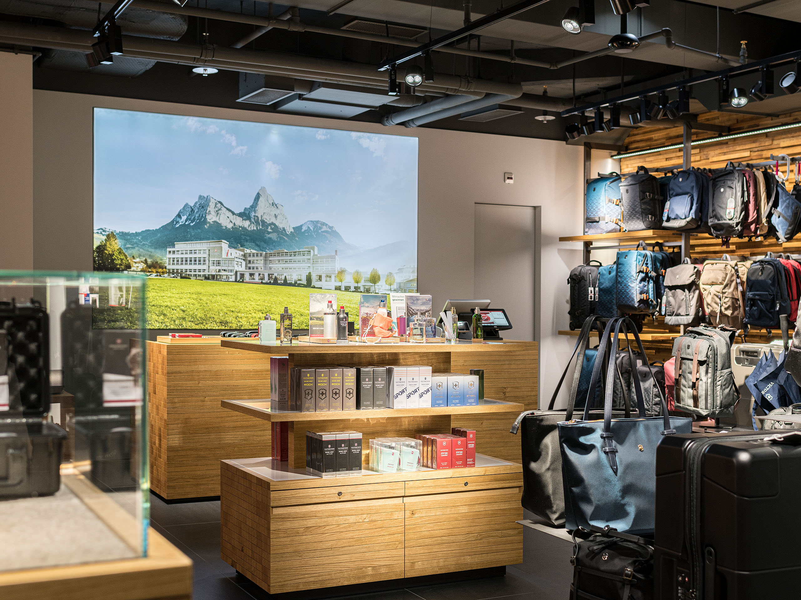 Victorinox Retailers 2024 towncentervb