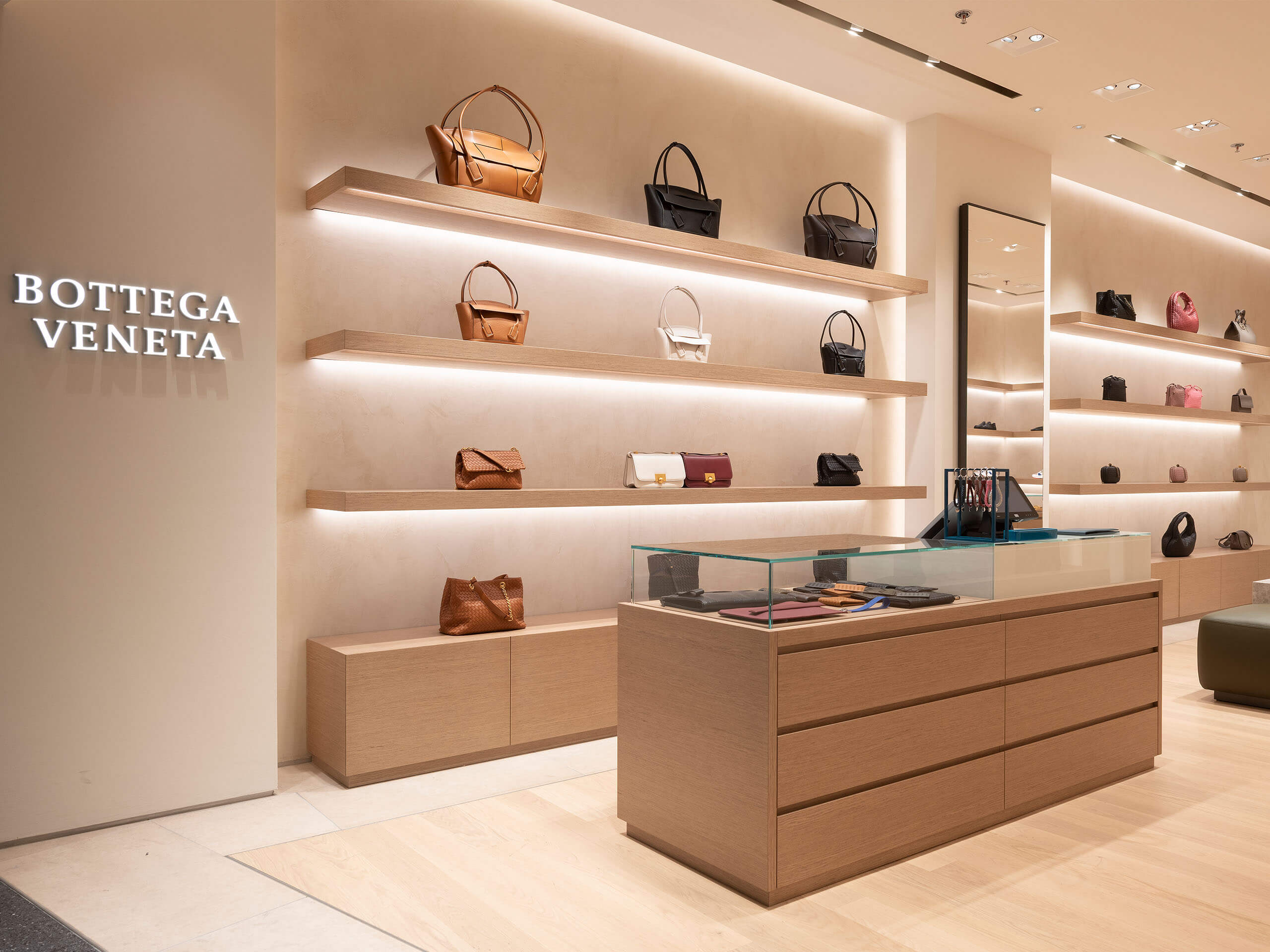 bottega veneta flughafen zuerich